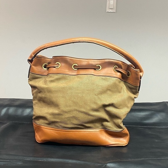 Heys Bucket Purse Fringe Drawstring Inner zip - Picture 5 of 9